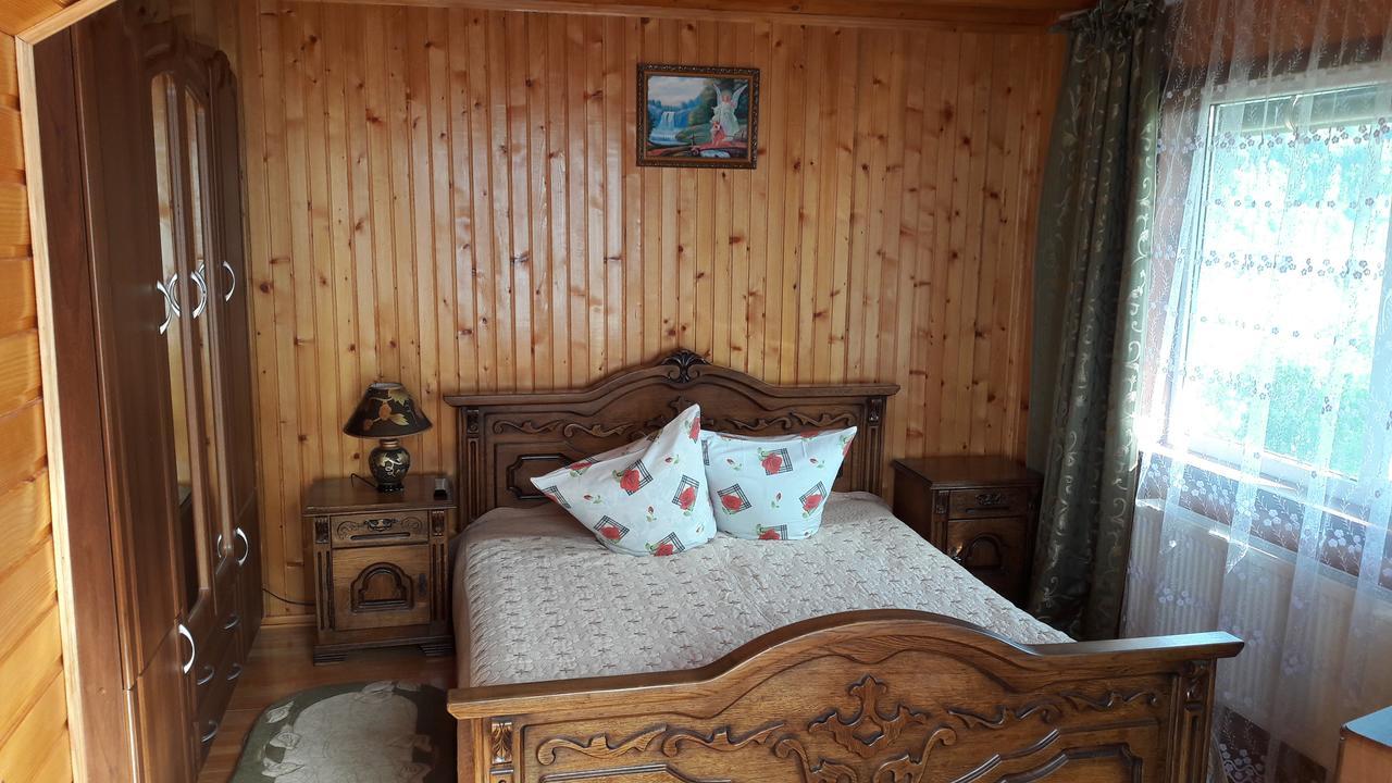 U Romana Jaremtje Exteriör bild
