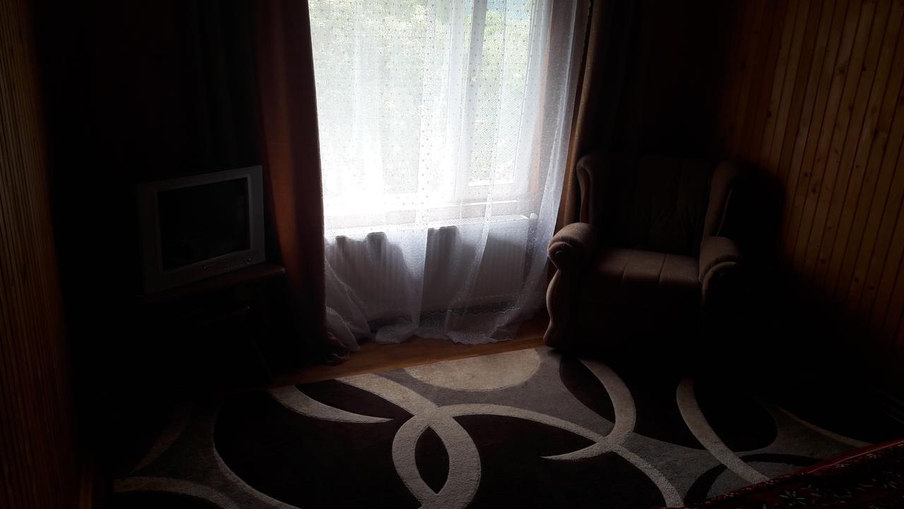U Romana Jaremtje Exteriör bild